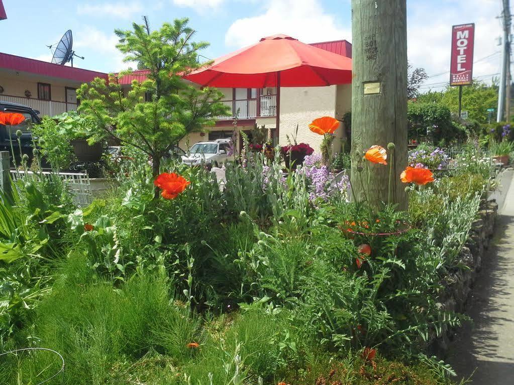 Croft Inn Motel Crofton Buitenkant foto